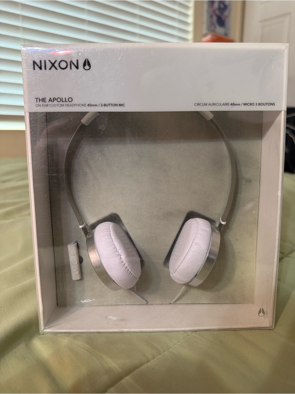 Brand New Nixon The Apollo On-Ear Headphones - White and Silver